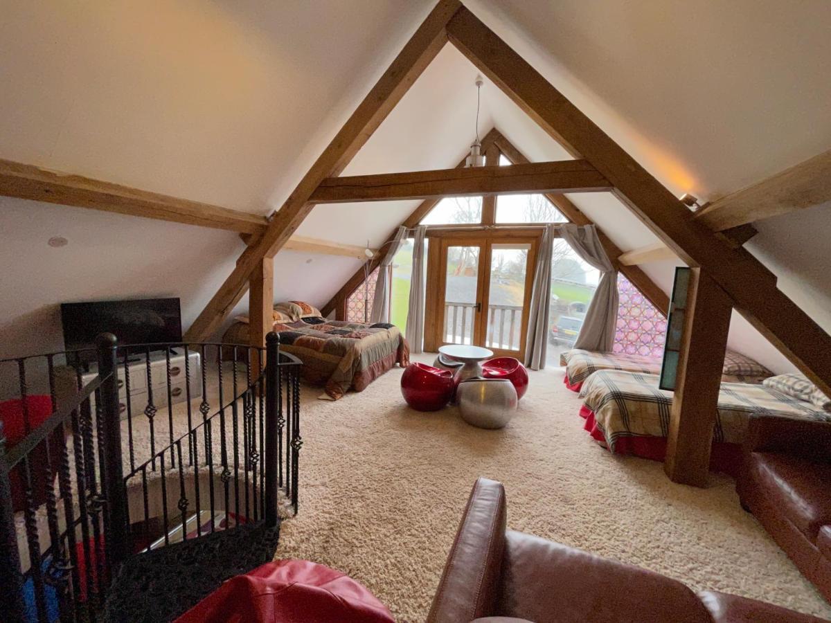 Ty Nofio, Coity Bach Holiday home *
